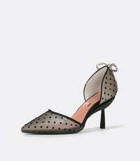 Dagelijkse pump met polkadotprint