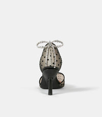 Dagelijkse pump met polkadotprint